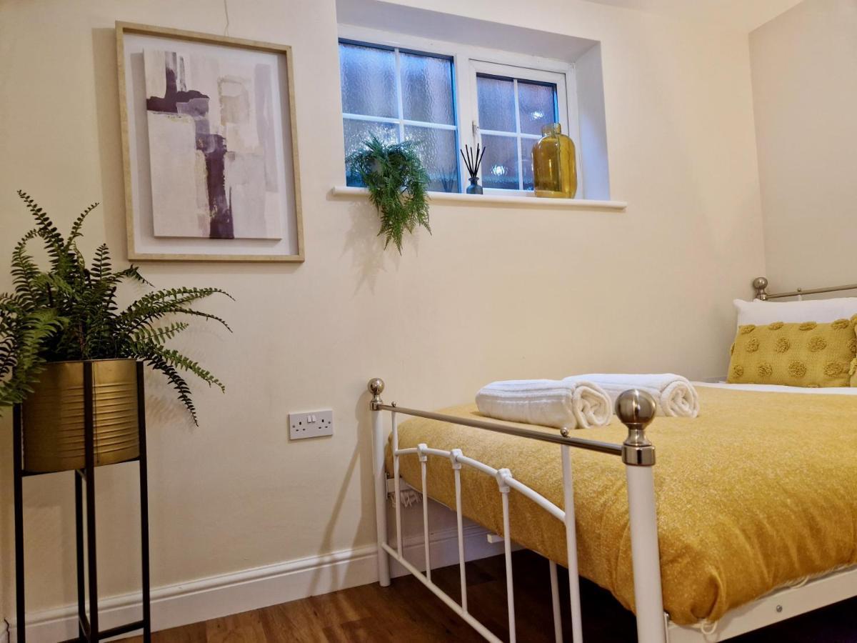 קובנטרי Stylish Luxury Serviced Apartment Next To City Centre With Free Parking - Contractors & Relocators מראה חיצוני תמונה