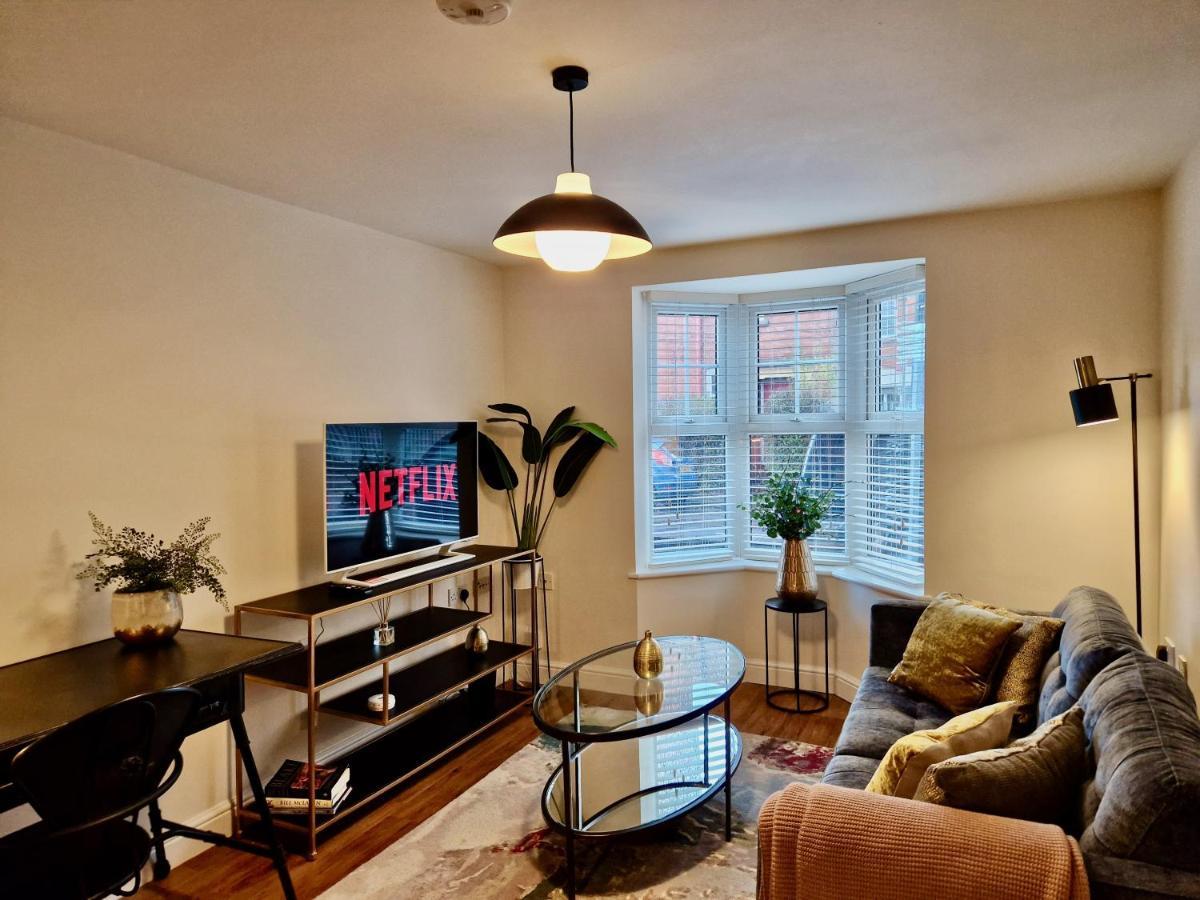 קובנטרי Stylish Luxury Serviced Apartment Next To City Centre With Free Parking - Contractors & Relocators מראה חיצוני תמונה